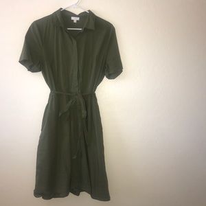 Collared hunter-green dress